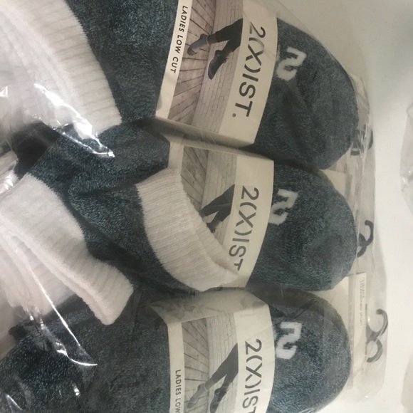 2(X)IST 20 PAIRS LADIES LOW CUT SOCKS FREE GIFTS MEET POSHER LARRY TO FIND OUT - Picture 8 of 10